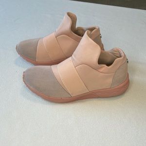 Steve Madden Pink Hueber Sneakers